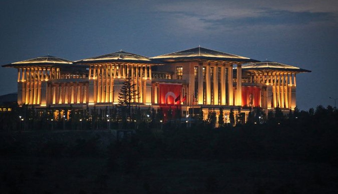 اردوغان: الصراصير دفعتني الى بناء القصر الجديد