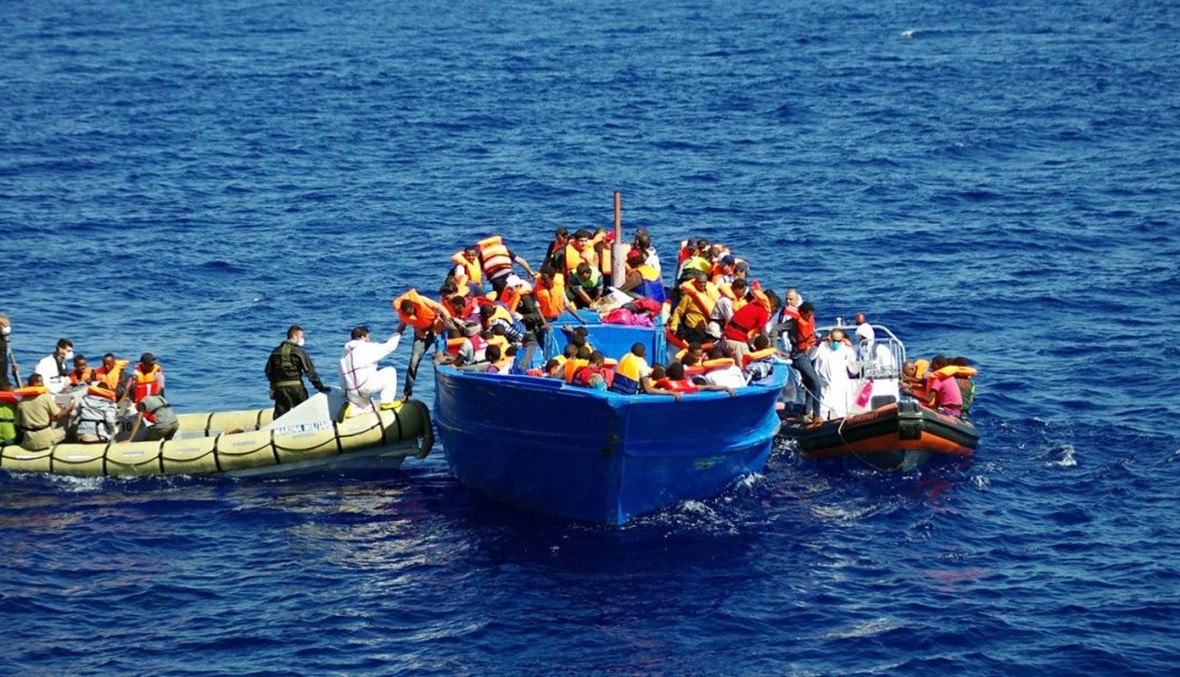 سفينة حربية بريطانية تبدأ مهمّة لانقاذ مهاجرين في المتوسط