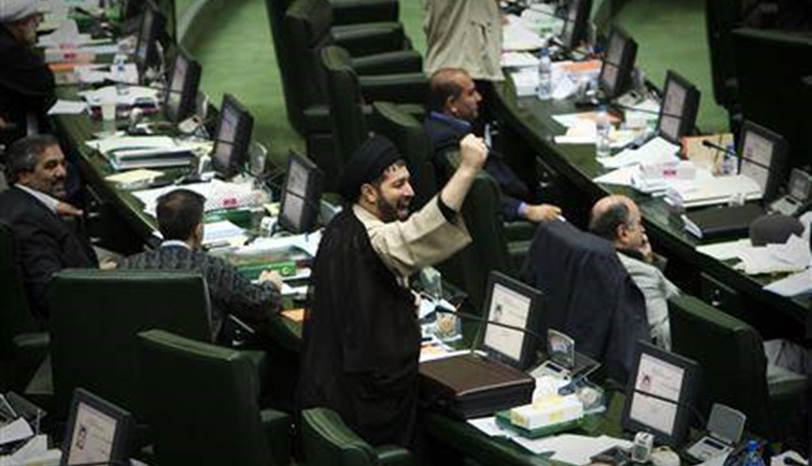 البرلمان الايراني يعطي هيئة امنية صلاحية الموافقة على الاتفاق النووي