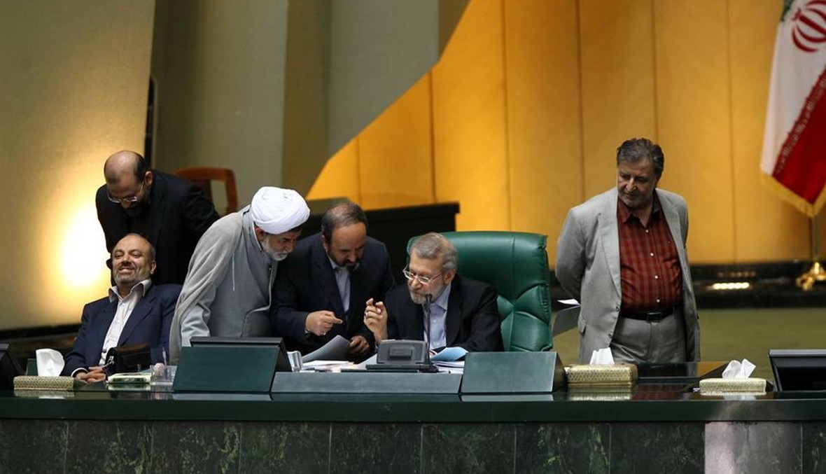 مجلس الشورى الايراني تبنّى قانوناً حول الملف النووي