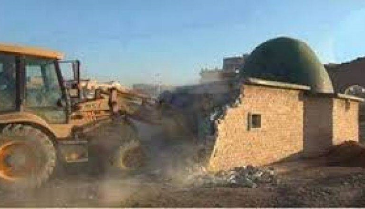 بالصوَر- "داعش" يفجّر مقامين دينيين في مدينة تدمر