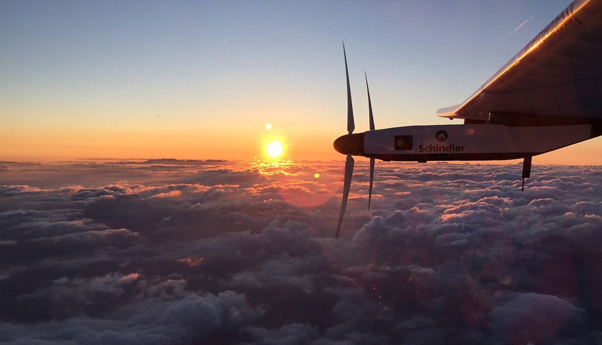 سولار امبالس تحطم الرقم القياسي العالمي للطيران المنفرد