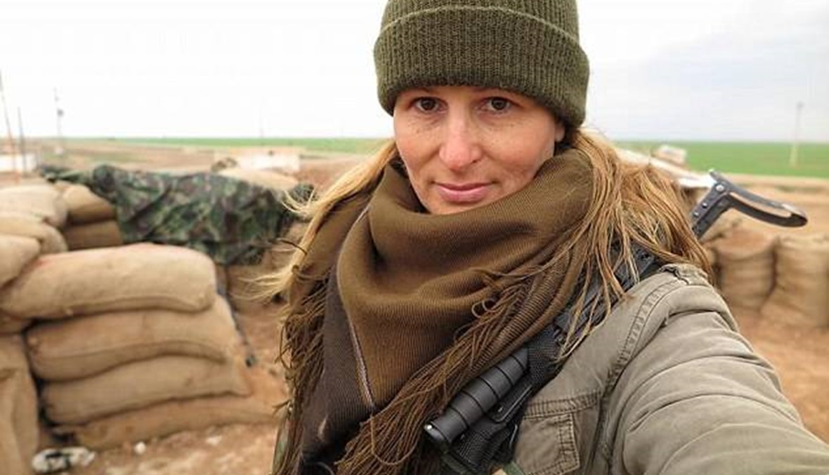 عارضة أزياء قاتلت "داعش" في سوريا تكشف عن فظائع الجبهة الأمامية