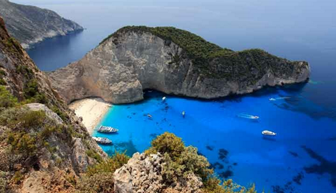 17 جزيرة يونانية للبيع