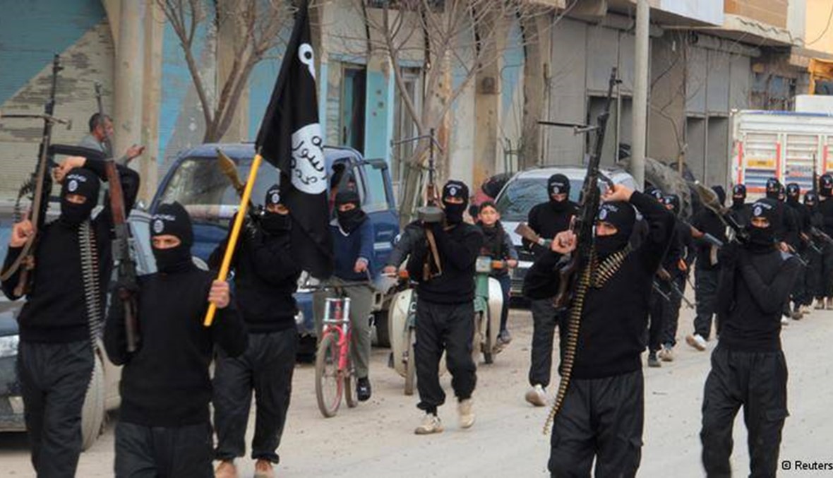 "داعش" تضيق الخناق على استخدام الإنترنت في الرقة