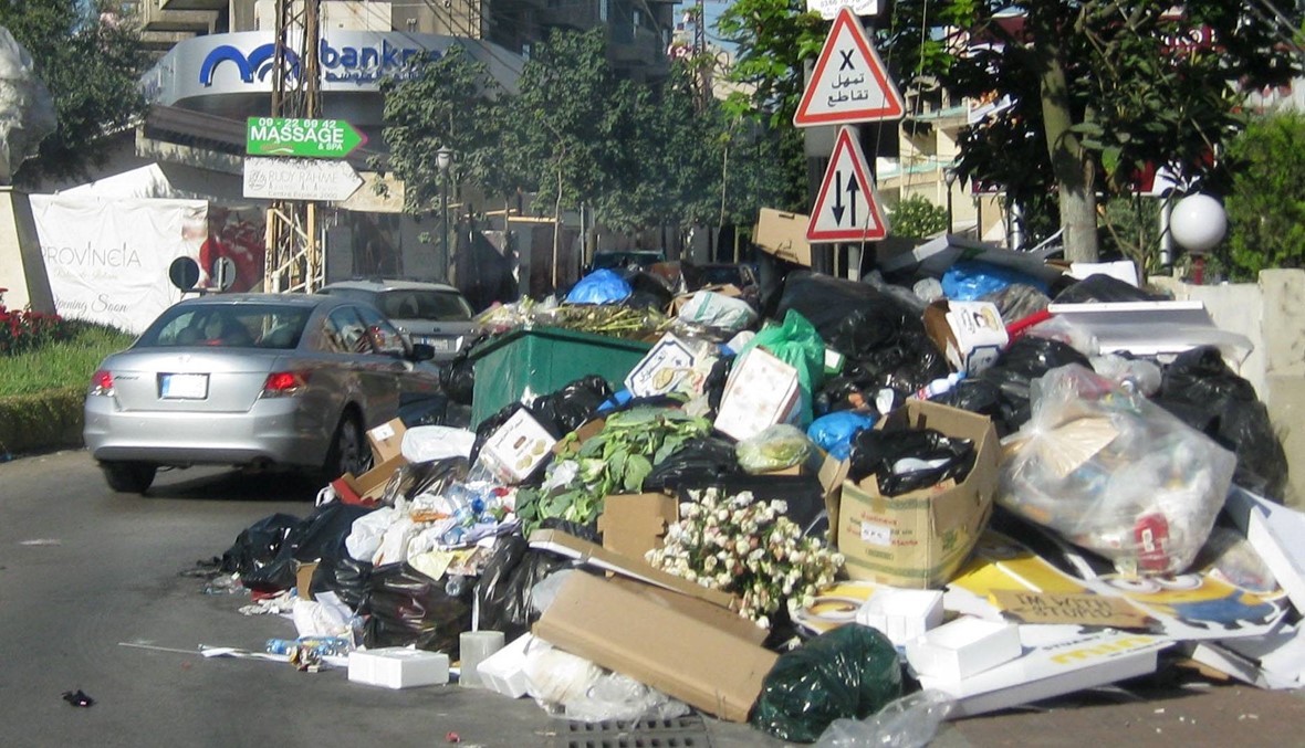 النفايات في الشارع... ما نفع اجتماع الحكومة؟