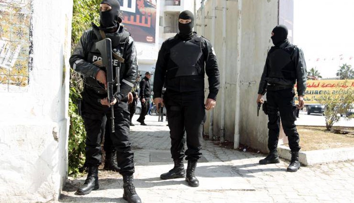 تونس تعلّق نشاط 80 جمعية تشتبه أنها مرتبطة بأعمال "إرهاب"
