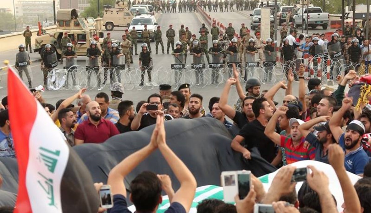 غليان مناخي وشعبي في العراق ...الحرارة عبرت الـ50 درجة مئوية ومظاهرات غاضبة