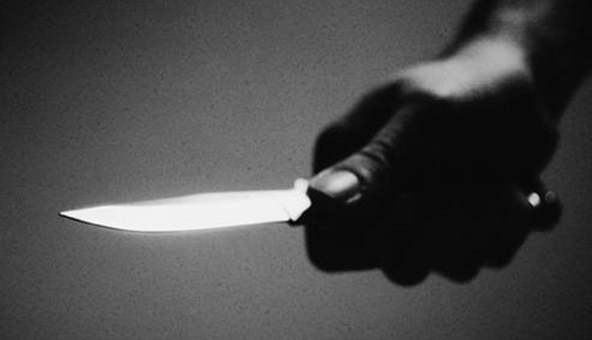 القصة الكاملة... هكذا طعن والدته 7 طعنات بالسكين في بعلبك!