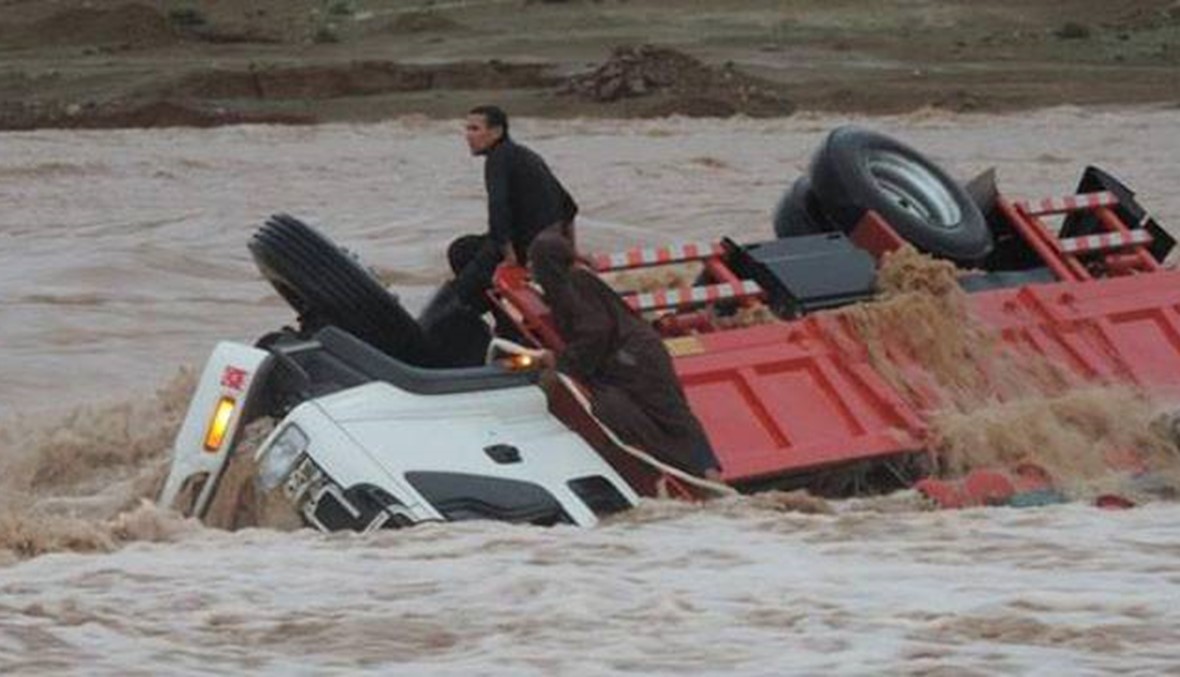 فقدان 5 اشخاص بعد امطار غزيرة في وسط المغرب