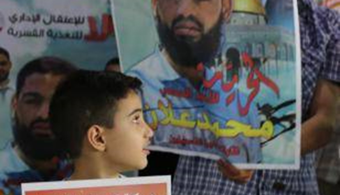 الأسير الفلسطيني محمد علان ينهي اضرابه عن الطعام