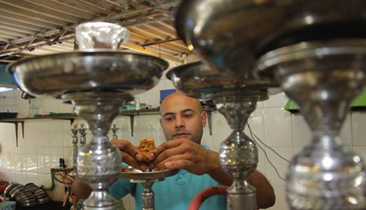 النرجيلة انتشرت في المطاعم وفي منازل اللبنانيين \r\nازدياد الطلب على التبغ 60% هذه السنة