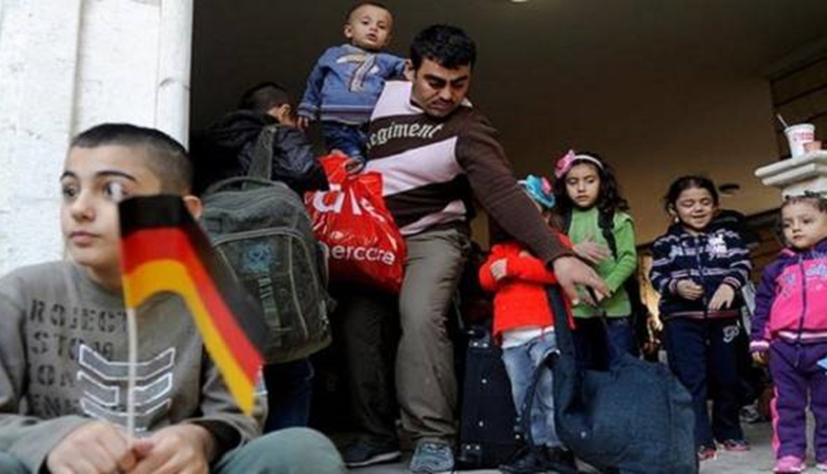 المهاجرون السوريون يهتفون "نحبك يا المانيا"