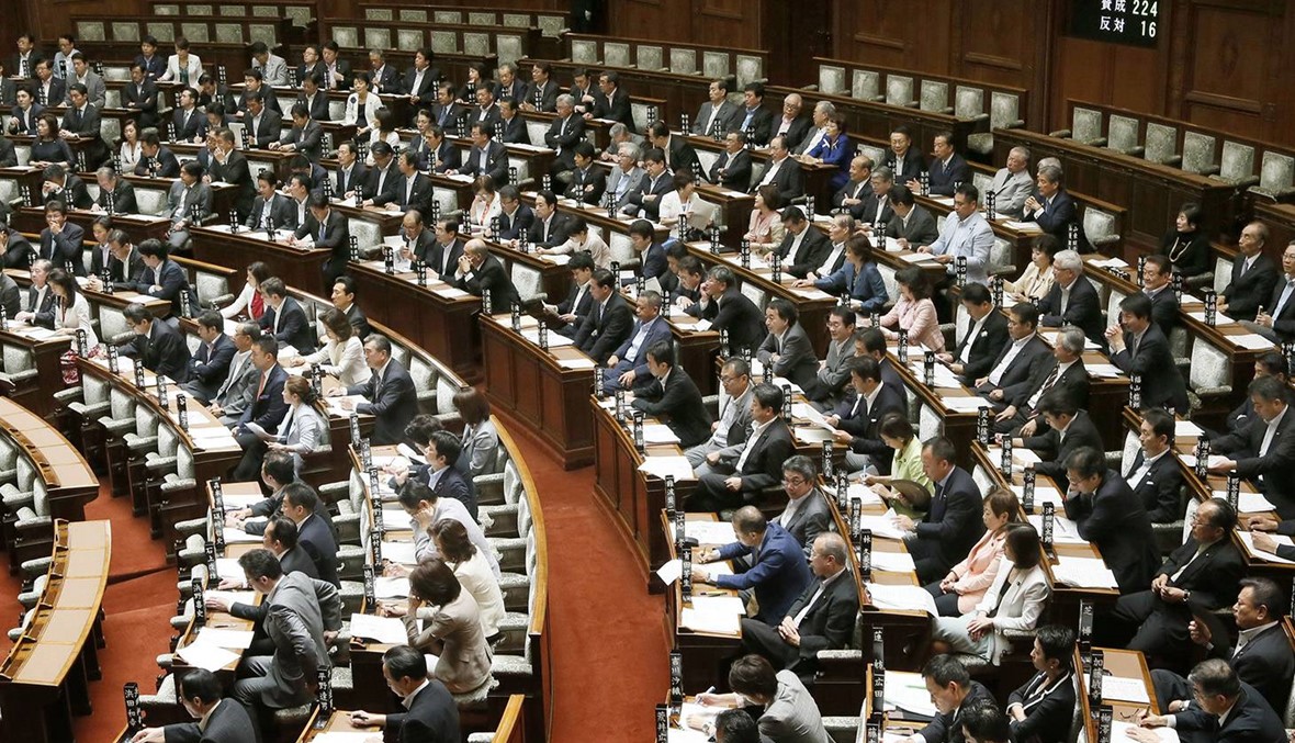 برلمان اليابان يطالب إدارة البورصة بمزيد من الصرامة مع "توشيبا"