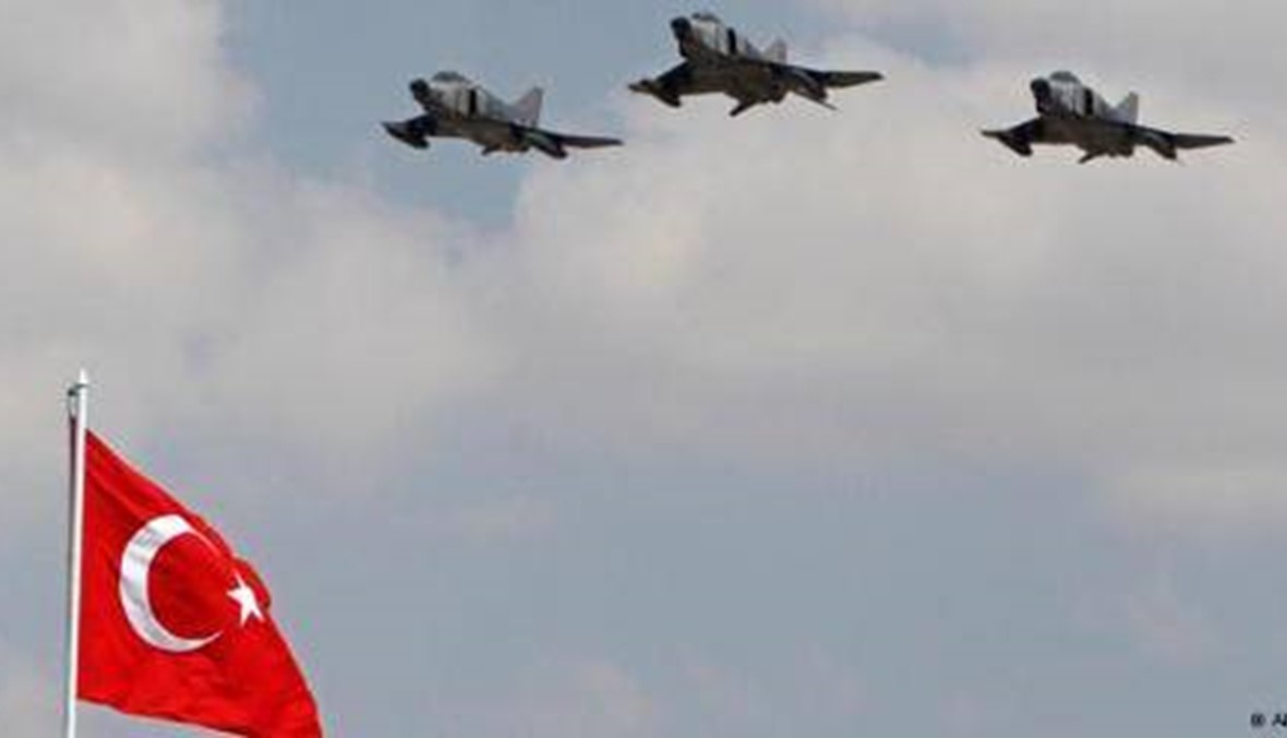 الطيران التركي يقصف مواقع للعمال الكردستاني في العراق