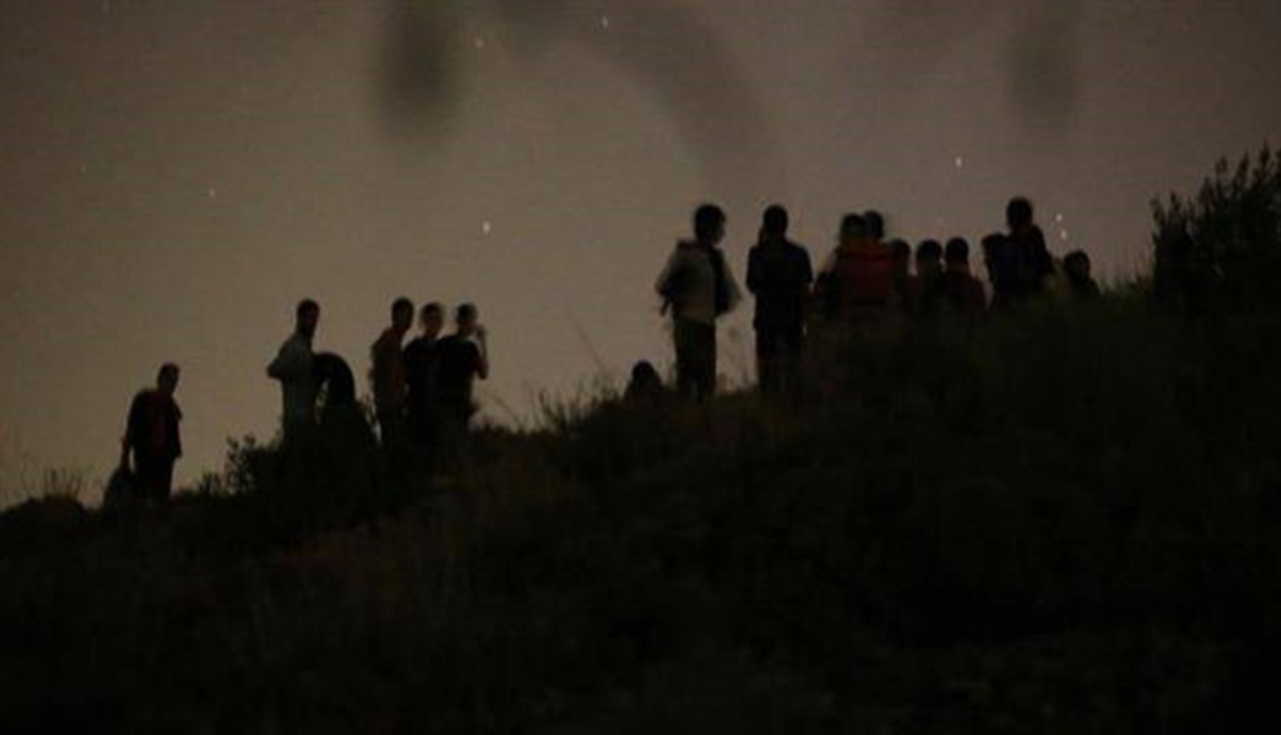 وزير خارجية مقدونيا: نبحث إقامة سياج حدودي لوقف تدفق اللاجئين