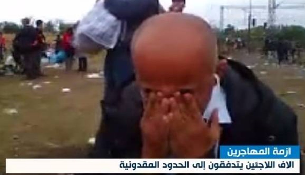 بالفيديو- الزميل موسى عاصي يبكي اللاجئين على الهواء