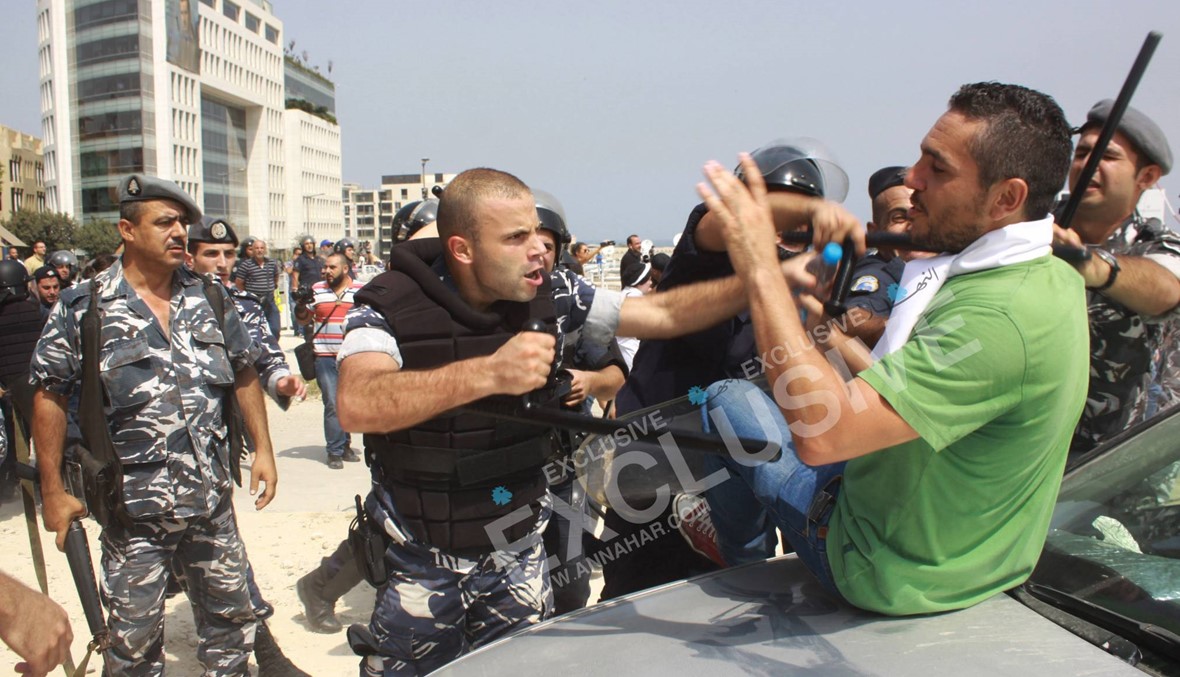 بالفيديو والصور - القوى الامنية تعاملت بالقوة ضد المتظاهرين