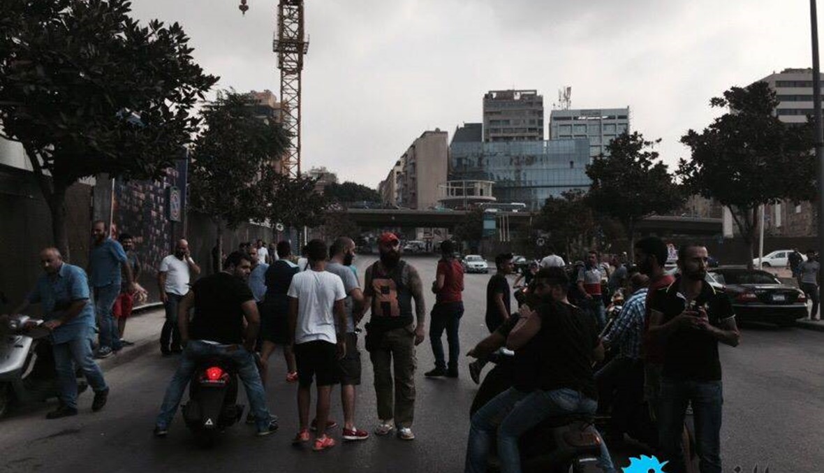 "أمل" تتنصّل من التهجّم على المتظاهرين