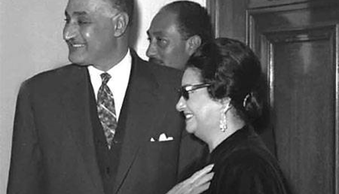 هذا ما حلّ بأم كلثوم يوم علمت بوفاة جمال عبد الناصر