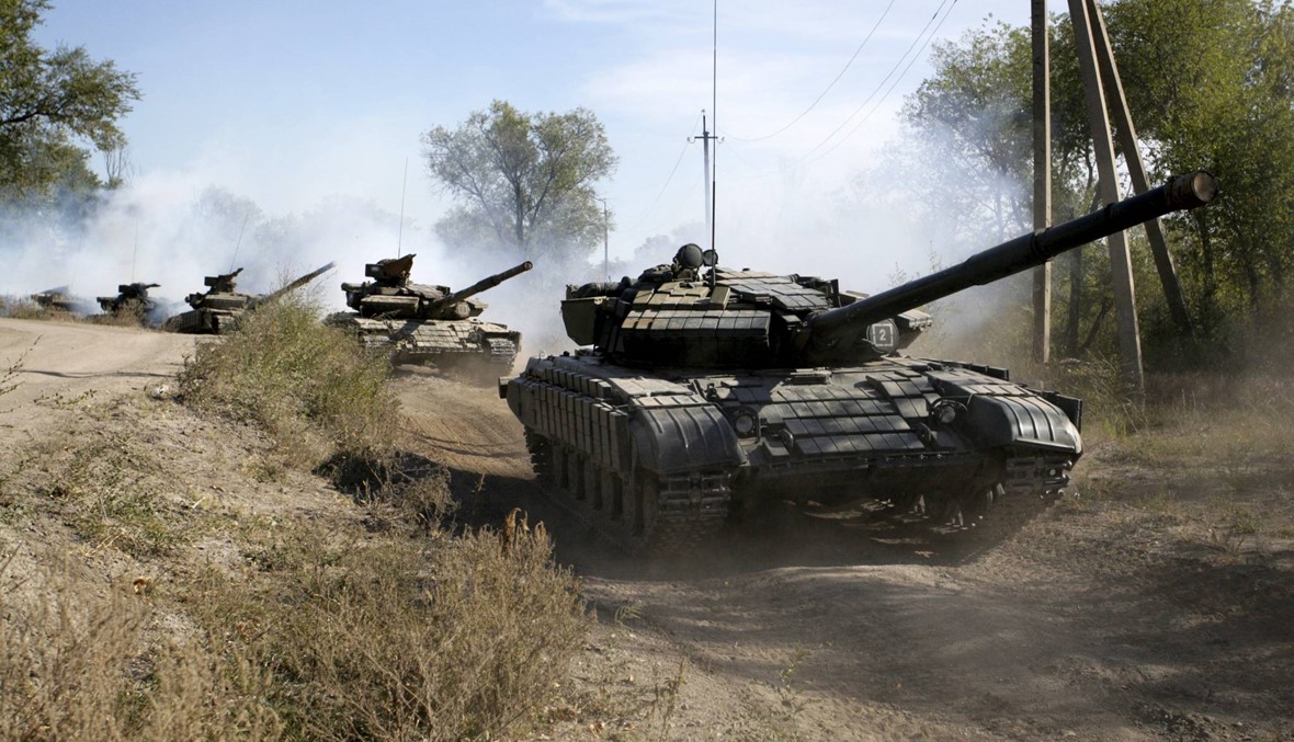 بدء سحب الدبابات في شرق اوكرانيا لكن السلام لا يزال بعيدا