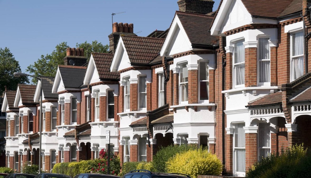 تراجع أسعار المنازل في المملكة المتحدة بأكبر وتيرة في أكثر من عام