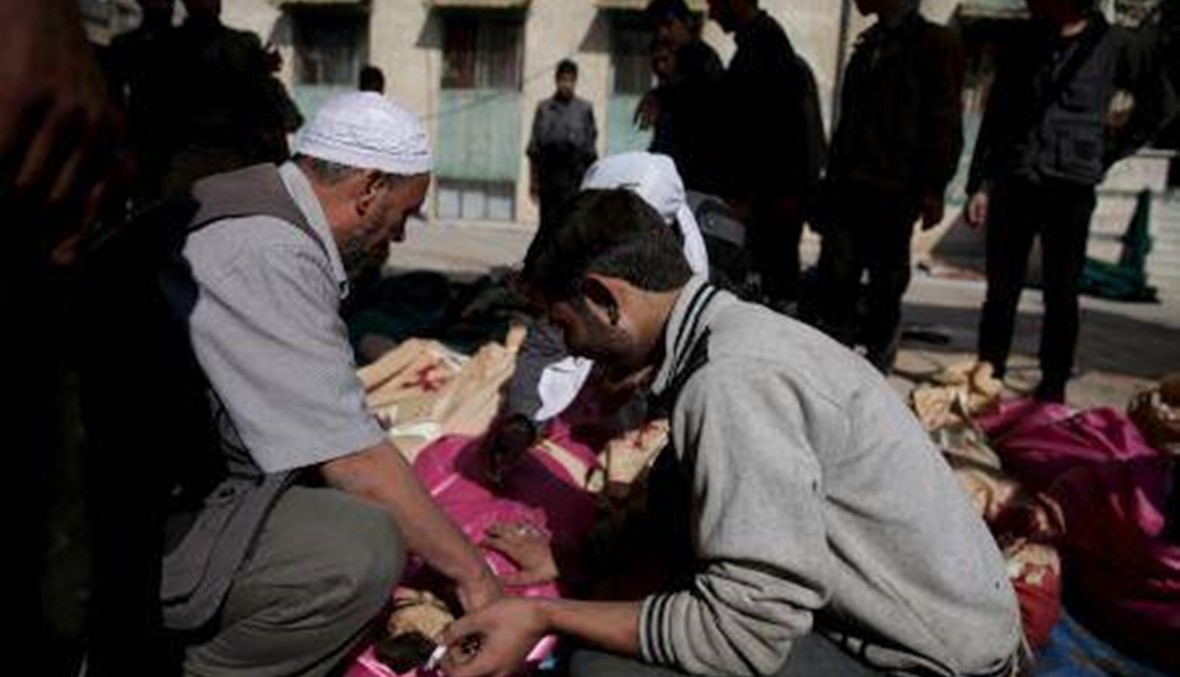 تسعون قتيلاً في قصف صاروخي على مدينة دوما في ريف دمشق
