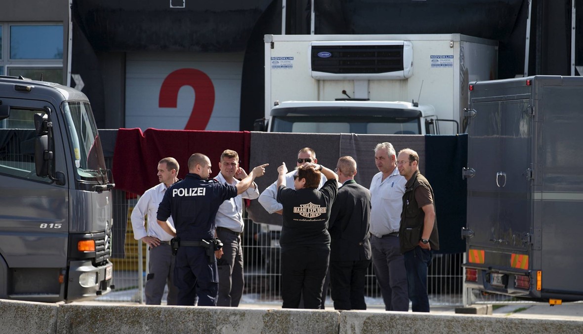العثور على نحو 130 مهاجرا داخل شاحنة مبردة في بلغاريا