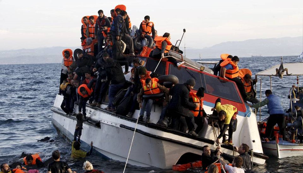 مقتل 11 مهاجراً على الاقل بينهم 6 اطفال في غرق مركب قبالة ساموس اليونانية