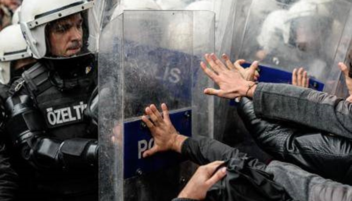 قمع تظاهرة للطلاب في اسطنبول