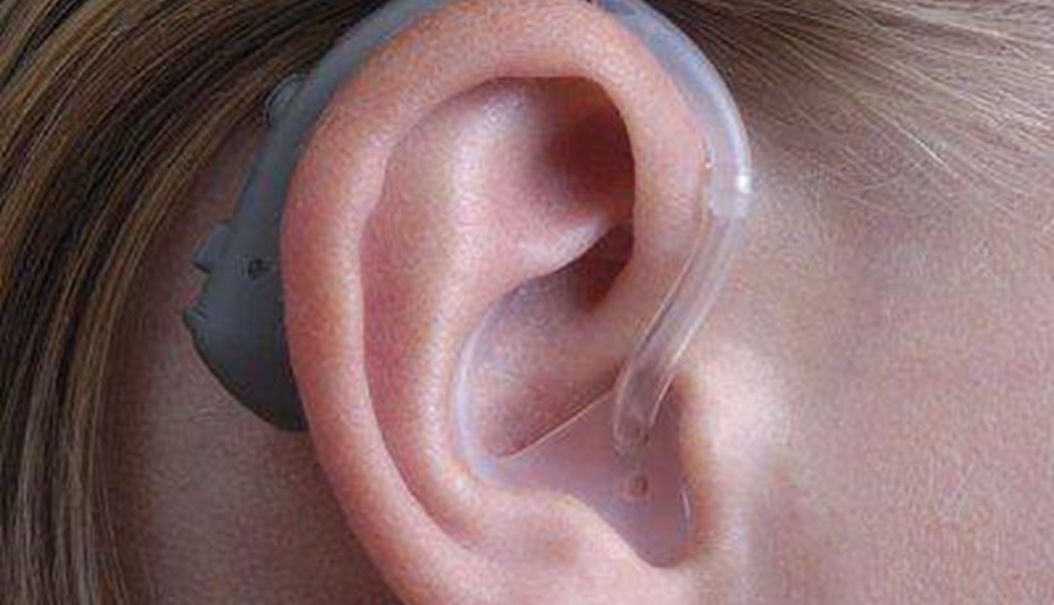 سماعات ضعف السمع تخفف التدهور الإدراكي
