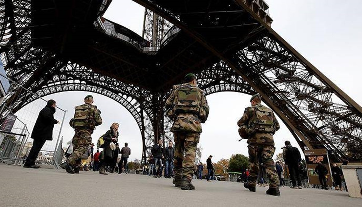 من هم الانتحاريون الذين نفذوا اعتداءات باريس؟