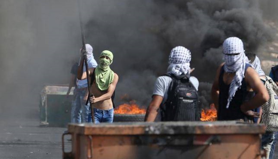 الجيش الاسرائيلي يغلق ثالث اذاعة فلسطينية في الخليل خلال شهر