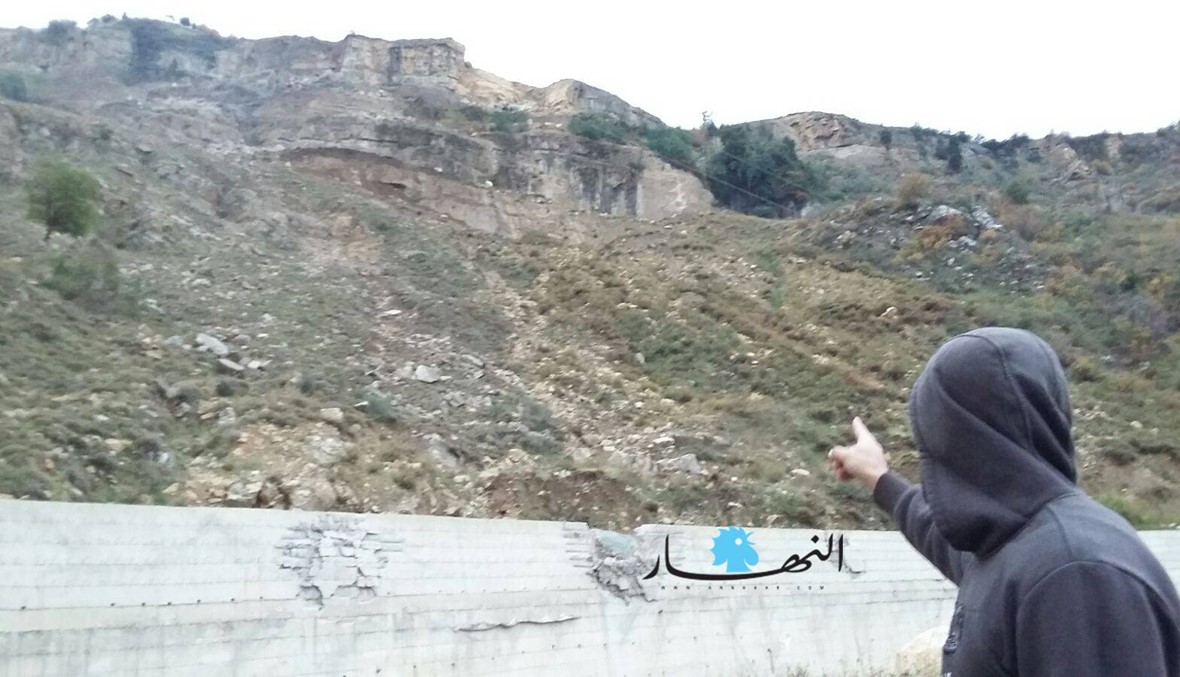بالفيديو والصور: هذا سبب الانهيارات في خراج كفرنبرخ الشوف