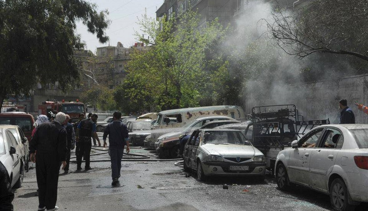تسعة جرحى بسقوط قذيفة على حافلة نقل في دمشق