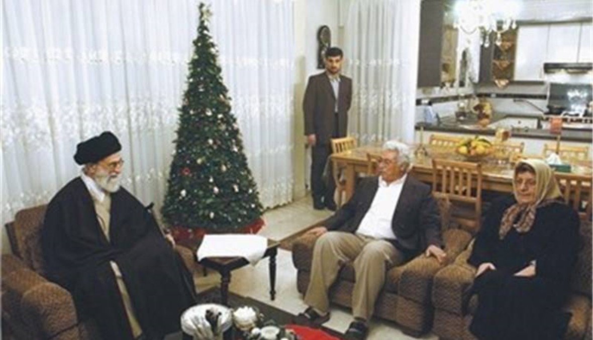 خامنئي يزور عائلات مسيحية لمناسبة عيد الميلاد في ايران