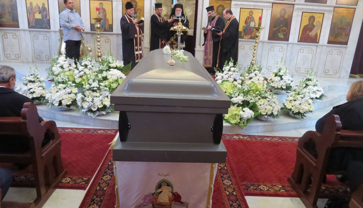عودة في مراسم دفن رفيق عويجان: الدولة تترك الفنانين يموتون رويداً رويداً