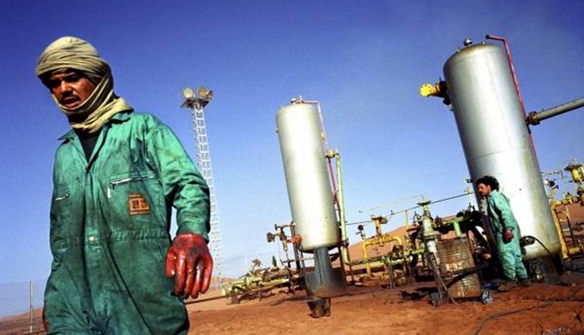 أيام صعبة تنتطر الجزائريين مع تدابير التقشف وانهيار أسعار النفط
