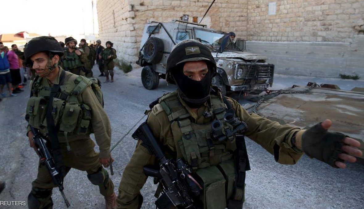 مقتل فلسطيني أقدم على طعن جندي إسرائيلي في الضفة