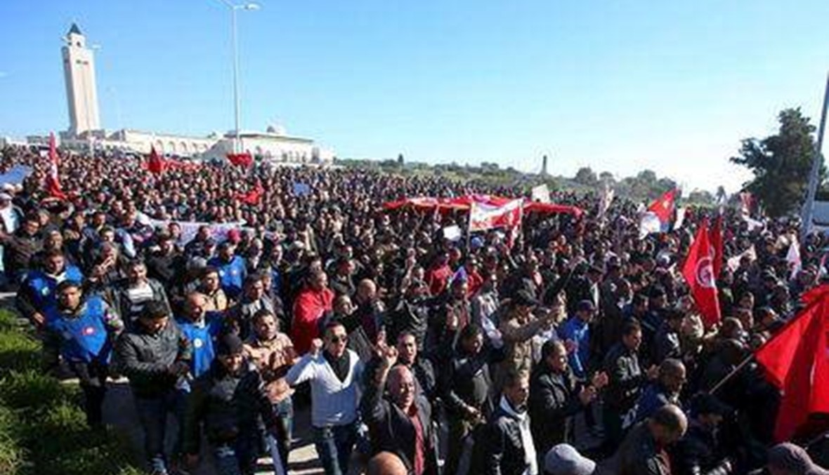 الشرطة والدرك في تونس تظاهروا: نطالب بزيادة رواتبنا