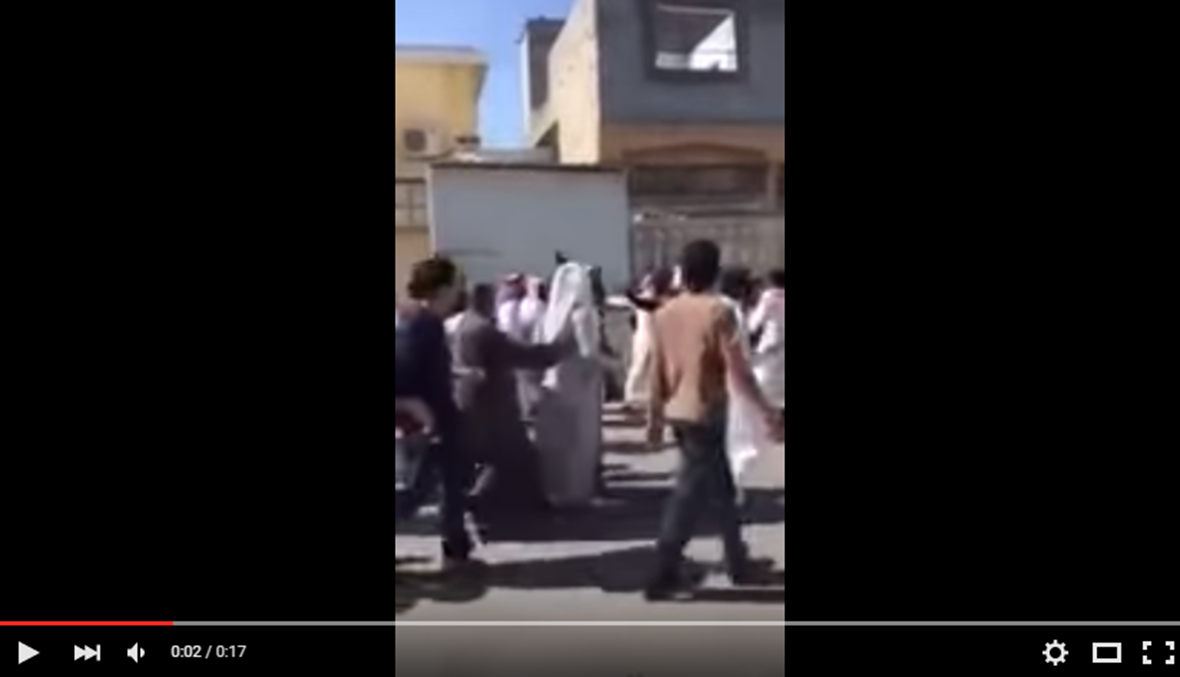 بالفيديو- لحظة القبض على مشتبه فيه بتفجير مسجد في السعودية