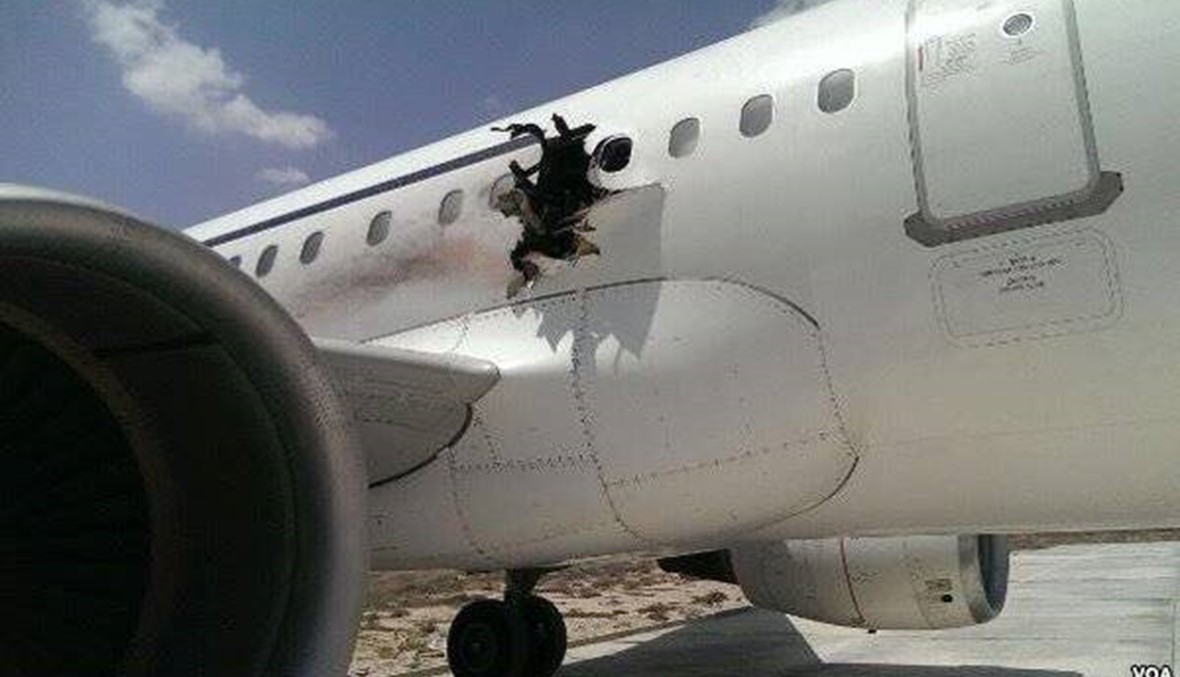 الصومال: انفجار في طائرة تجارية... وراكبان اصيبا بجروح