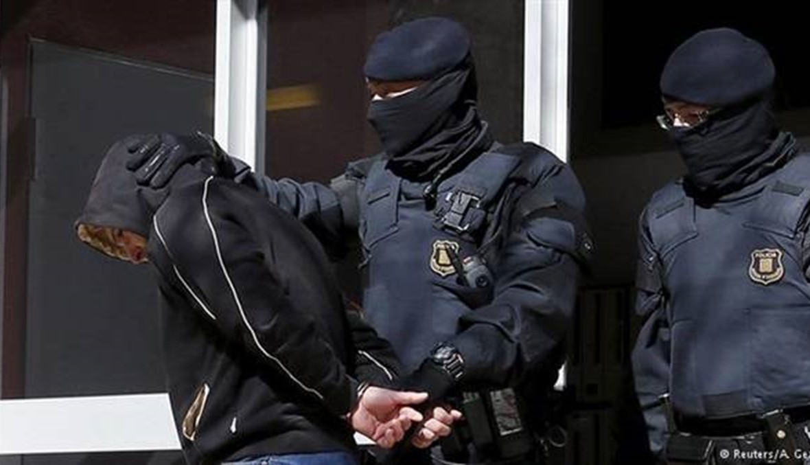إسبانيا تعتقل 7 أشخاص يشتبه في إرسالهم إمدادات للإسلاميين في سوريا والعراق