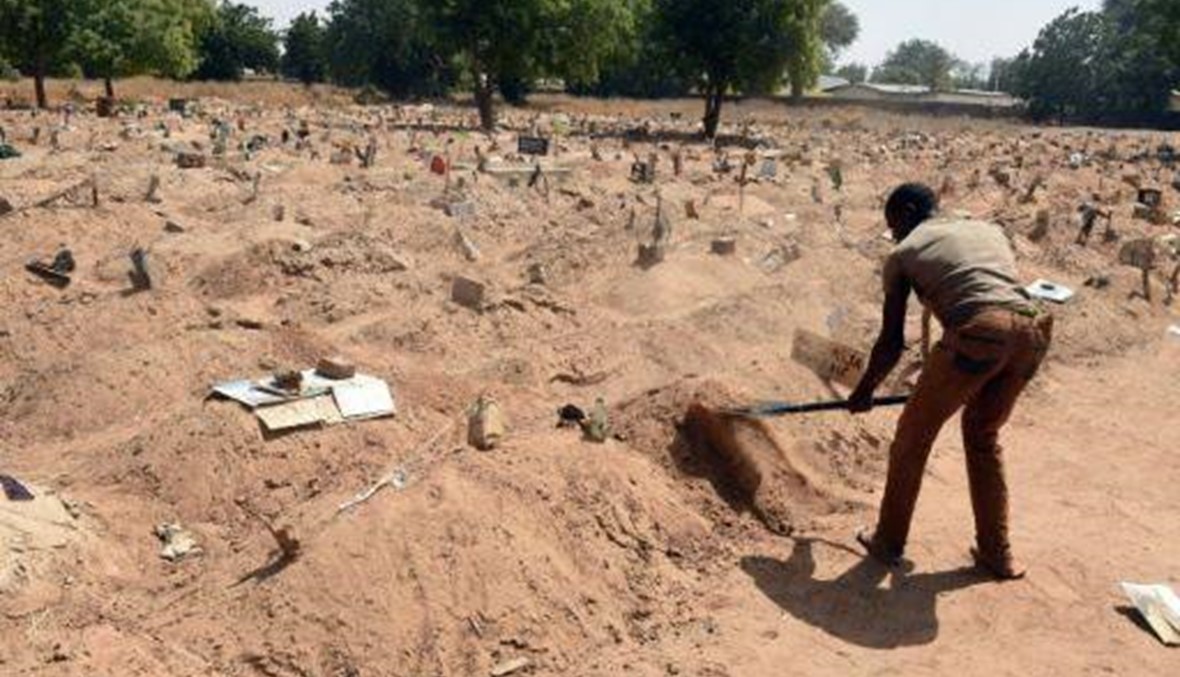 حفارو القبور في مايدوغوري يدفنون الاسلاميين وضحاياهم في نيجيريا