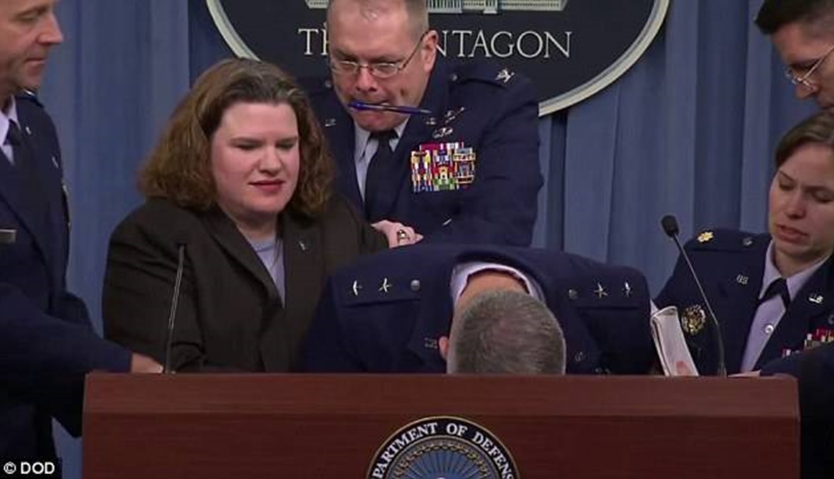 بالفيديو- هذا ما حصل للجنرال الأميركي خلال حديثه عن مستقبل المقاتلة الحربية "أف 35"