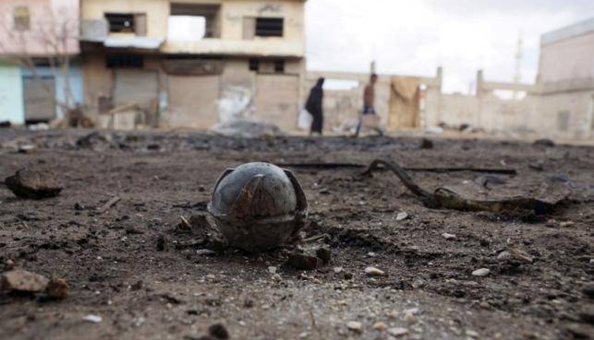 الجيش السوري يقترب من معقل "داعش" وطائرات تقصف بلدات للمعارضة