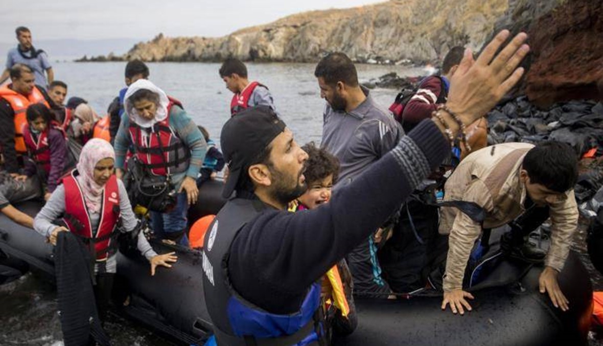 المفوضية الأوروبية تتعهد عدم "الإبعاد الجماعي" للاجئين