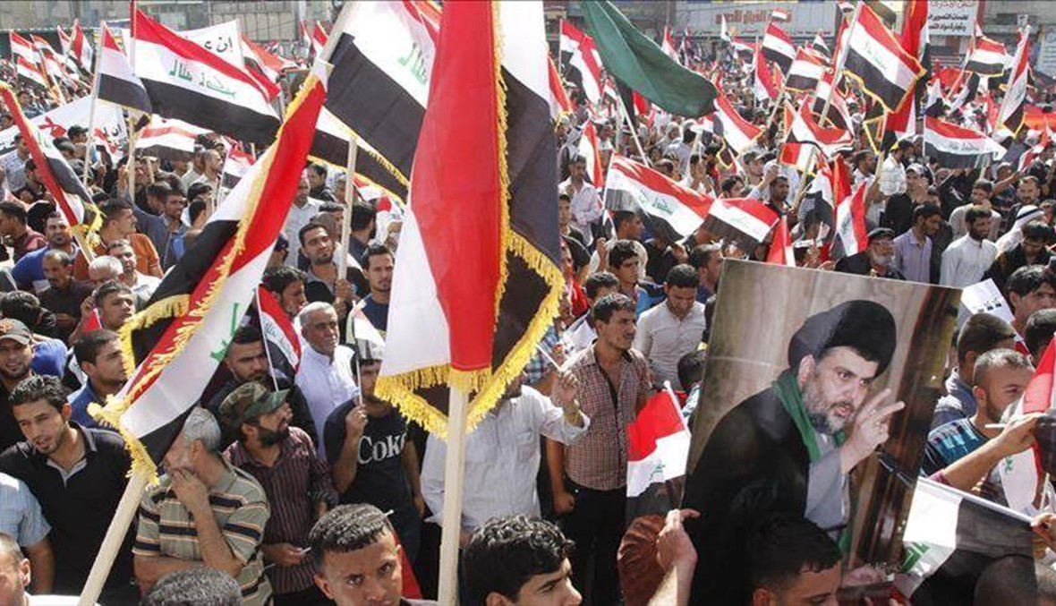اعتصامات على أبواب "المنطقة الخضراء"... الصدر يشيد بالمتظاهرين ومعصوم يدعو للتهدئة