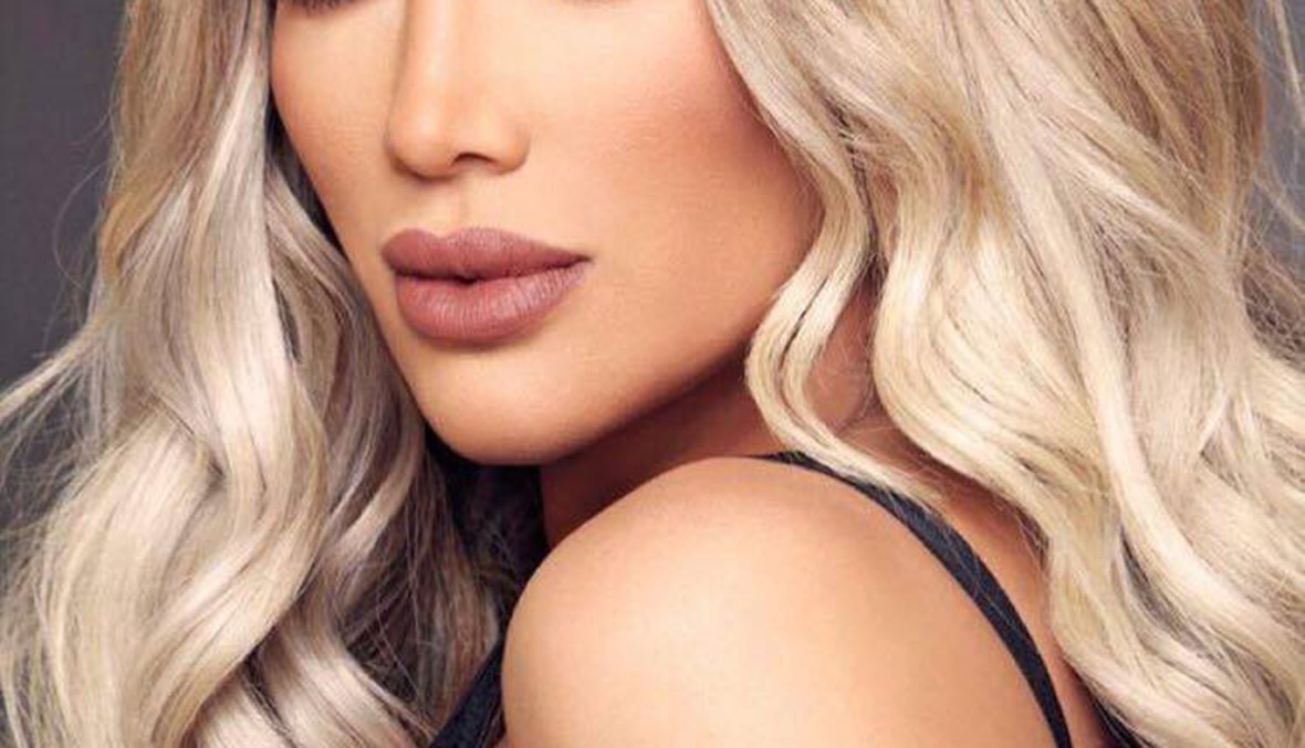 بالفيديو: مايا دياب تخوض سباق السيارات