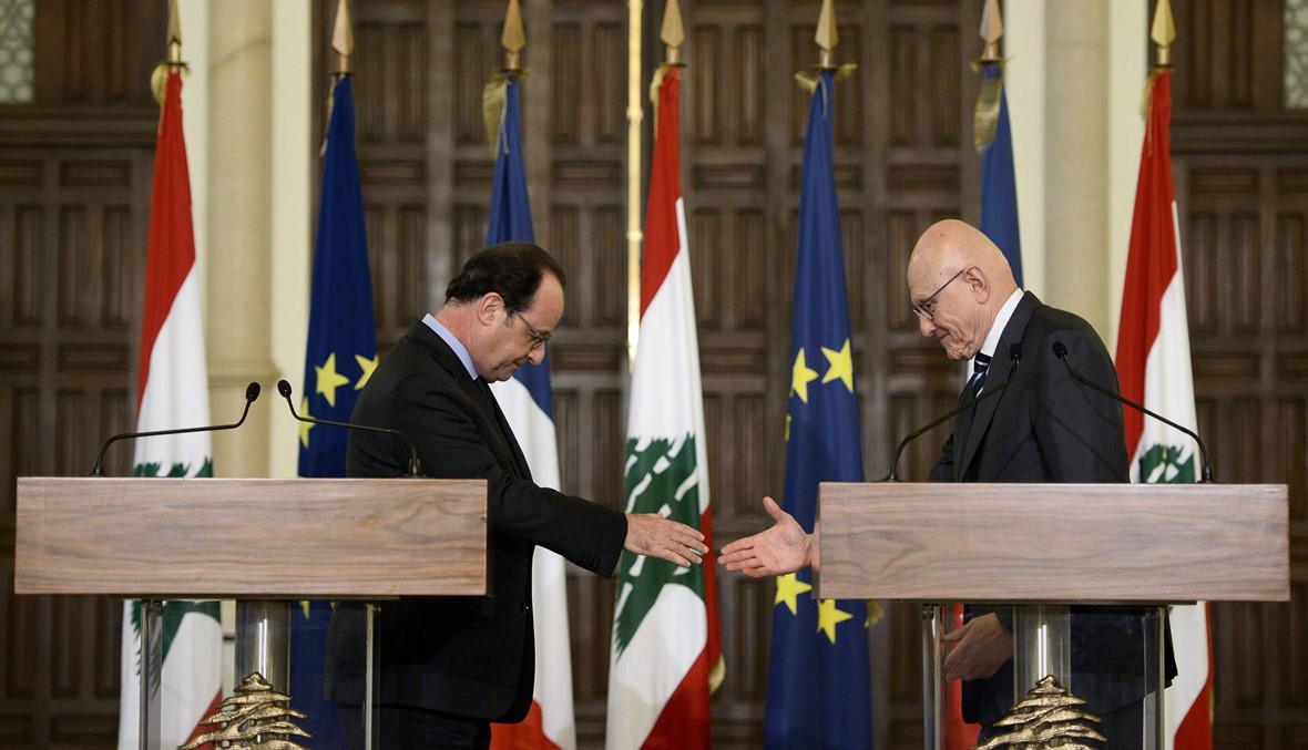 الرئيس الفرنسي في بيروت ولا مبادرة\r\nمسعى جديد لحل ازمة مديرية امن الدولة